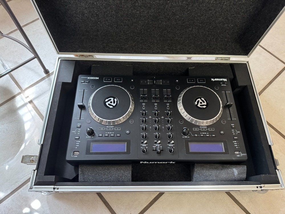 NUMARK MIXDECK EXPRESS Doble DECK USB-A USB-B CD MP3 ++ DJ Controller