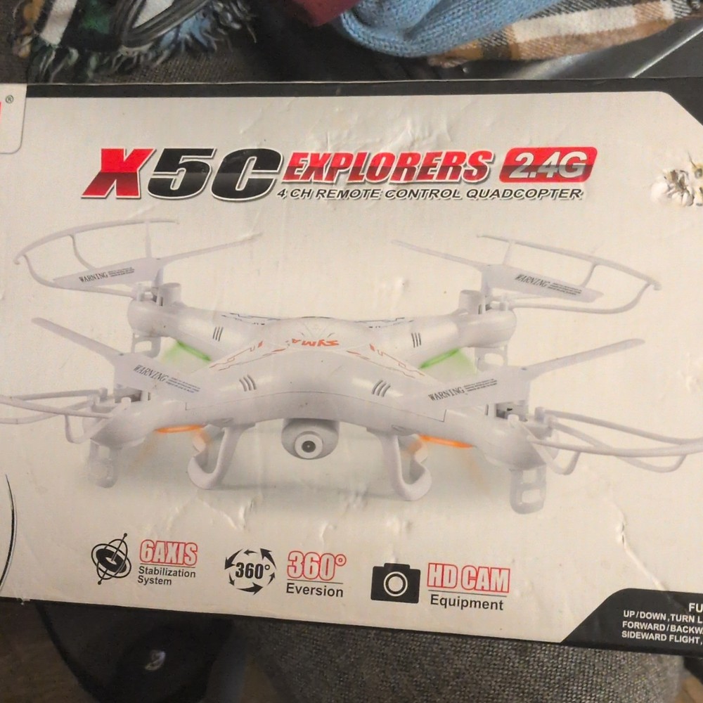 X5C Explorers 2.4G 4CH Remote Control Quadcopter w/ Camera, White