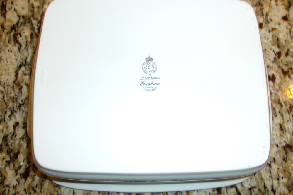 Royal Worcester Eversham gold rim baking dish with handles