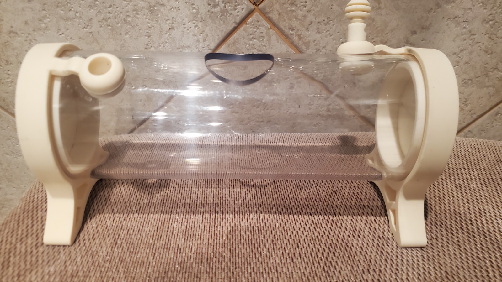 Apple on Top AoT White Hookah Horizontal -Easy to Clean and Use