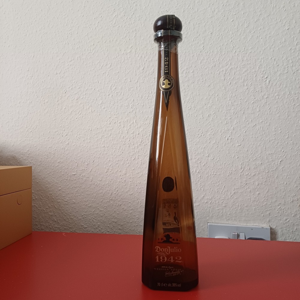 Don Julio 1942 Anejo Tequila 700ml (empty bottle)