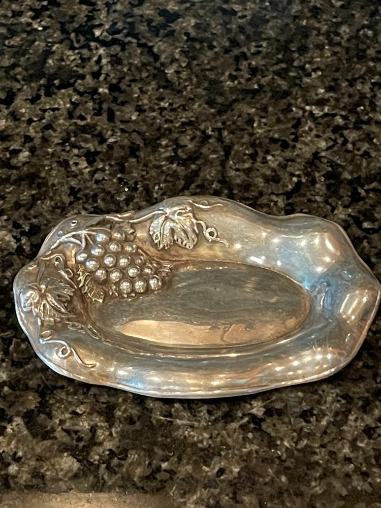 Antique Eureka Silver-Plated Small Serving Tray Dish Bowl Grapevine Pattern 5.5"