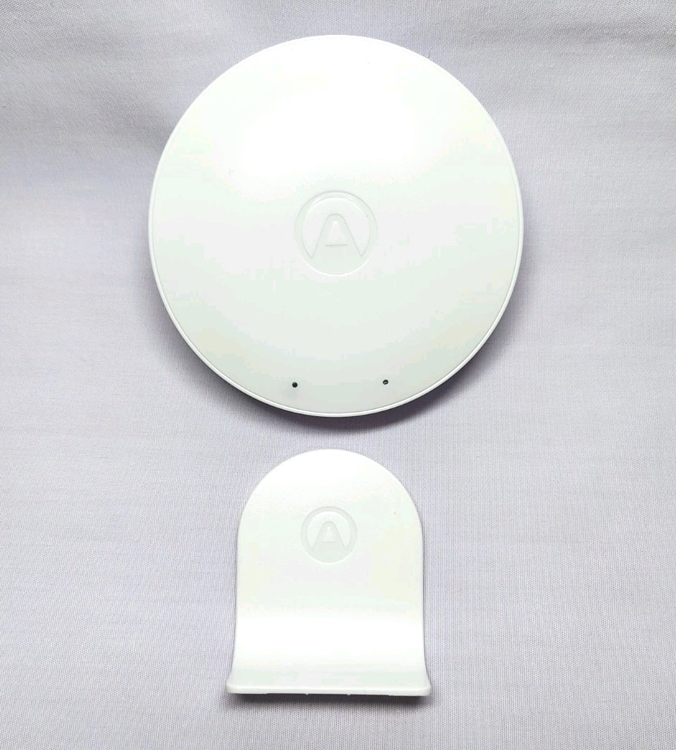 NWOB Airthings 2928 Wave Mini Battery Operated Smart Indoor Air Quality Monitor