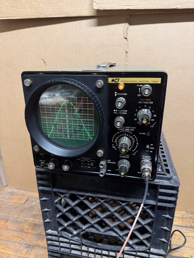 Vintage B&K Precision 1460 Solid State Triggered Sweep Oscilloscope