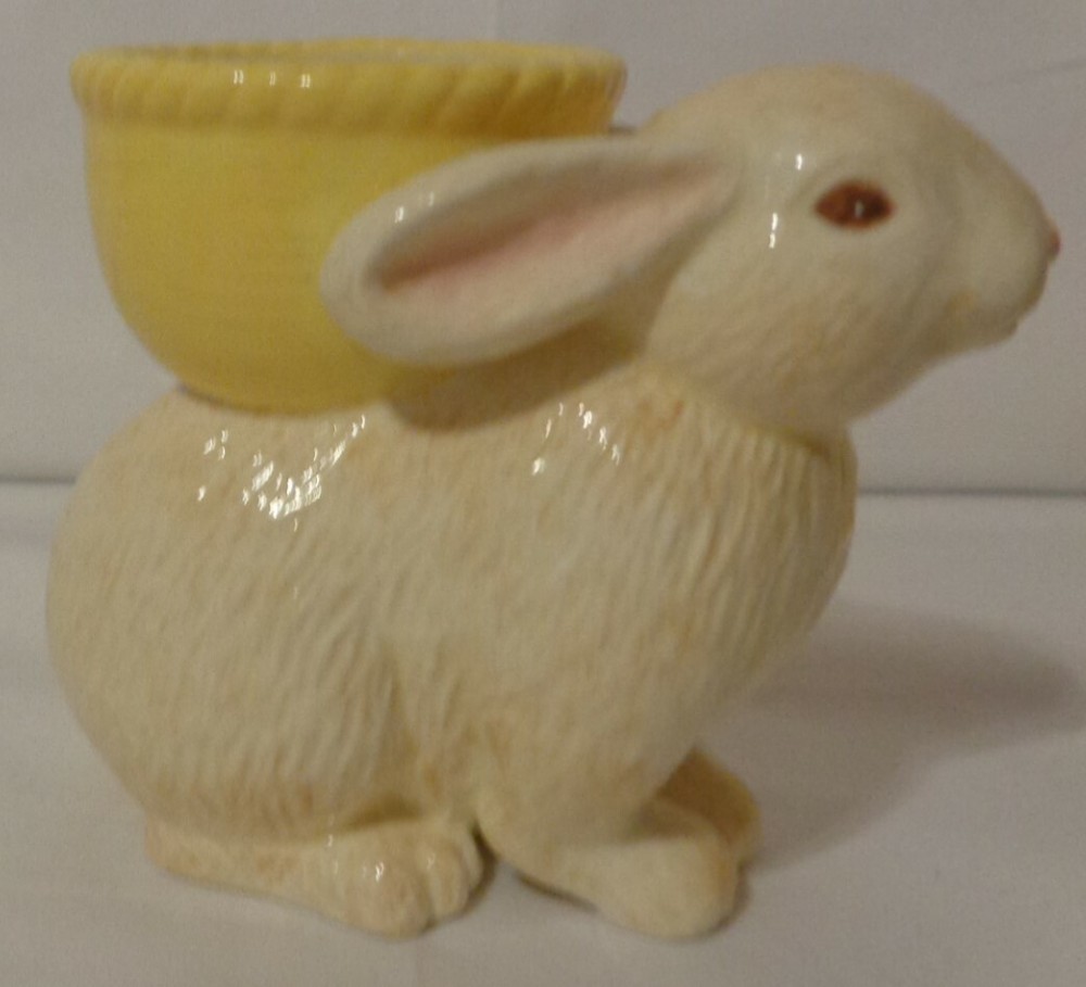 HALLMARK EASTER BUNNY RABBIT FIGURE LOT 3 TABLE DECOR EGG CUP CANDLE HOLDER