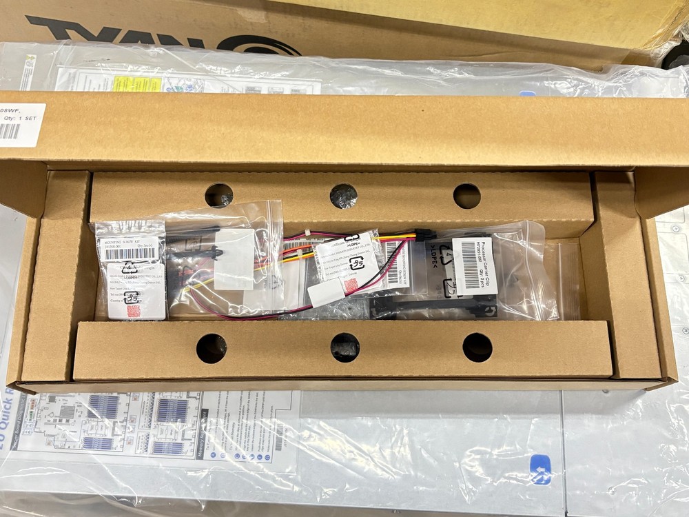 NEW (Open Box) | Intel Rr2000 / J61904-002 8x2.5" 2U Rackmount Server Chassis