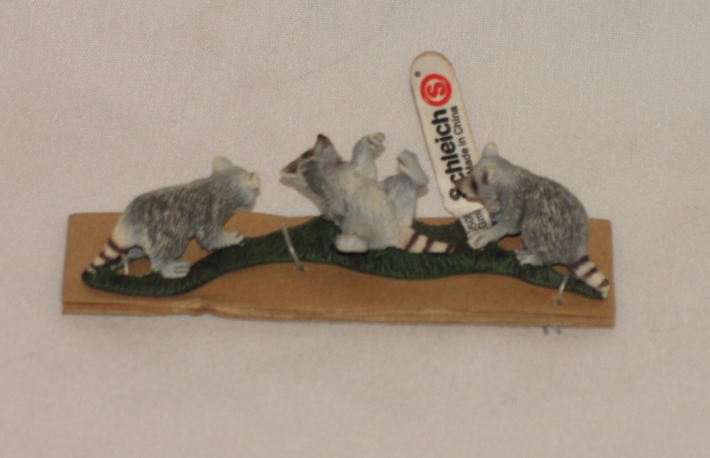 Schleich Raccoon 3 Cub group