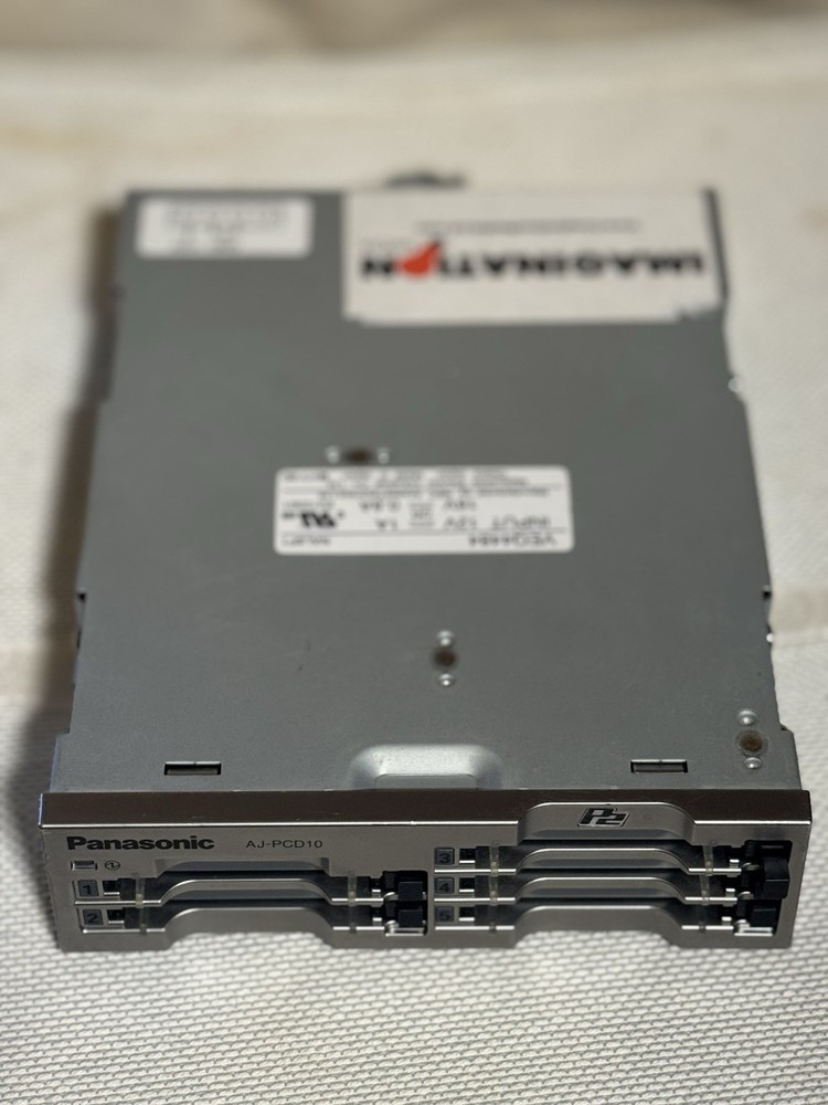 Panasonic P2 Card Reader AJ-PCD10 5-SLOT￼