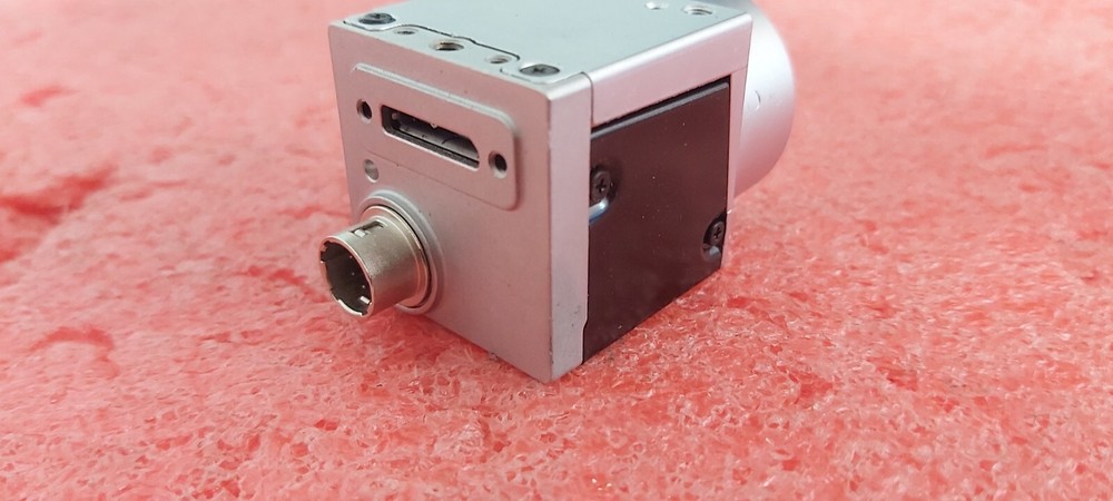 Basler 106909-19 Camera UPS Shipping! Make Offers! C-1