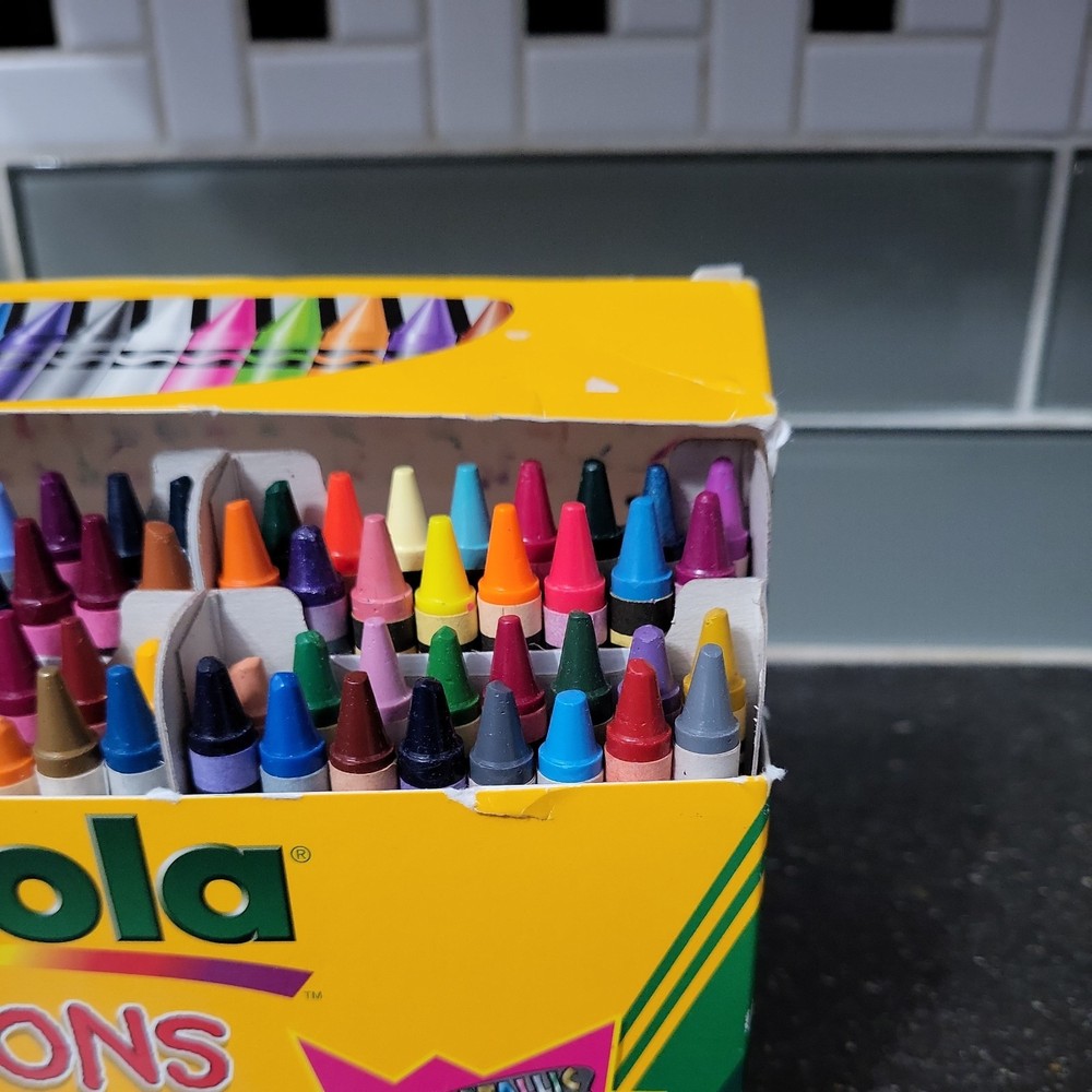 Crayola 96ct Assorted Color Crayons Built-in Sharpener 2001