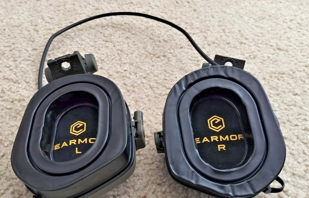 EARMOR Tactical Communication Headset **TESTED READ DESC**