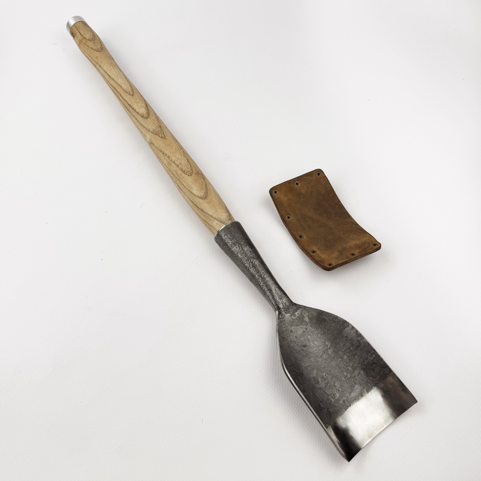 Rounded Timber Chisel – Hand-Forged Steel, Ash Handle, Sheath, Heavy Duty