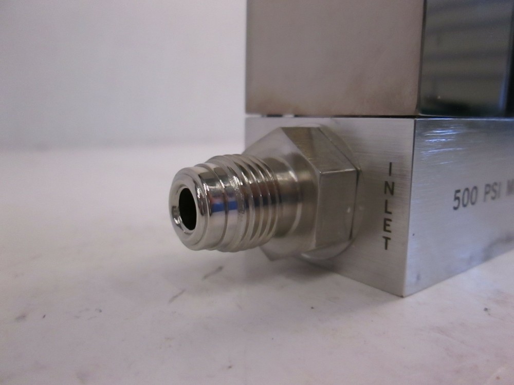 Unit UFC-1500A Mass Flow Controller, Gas, N2O, 2 SLM