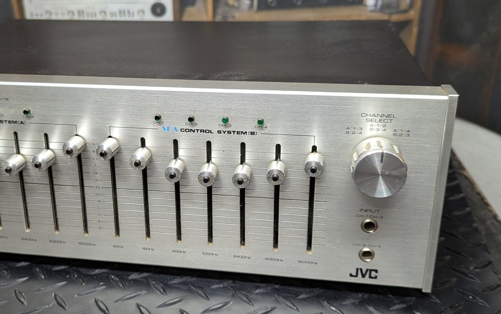 JVC 4 channel SEA controller equalizer model SEA-V7E. Classic silver face model
