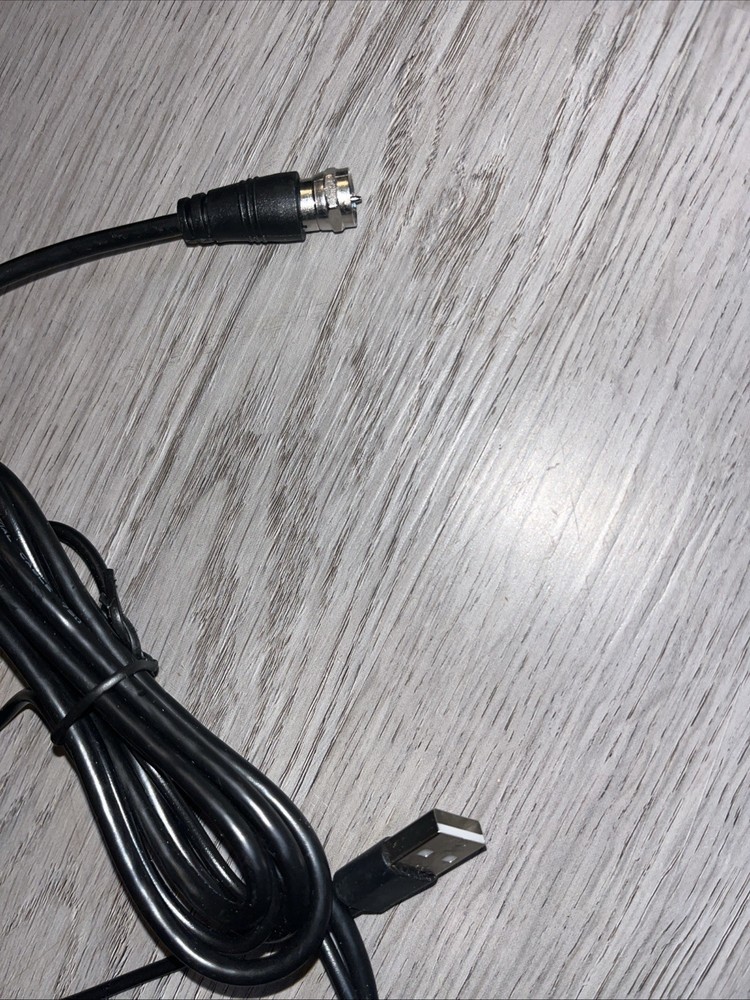 USB GPS Antenna Receiver with Magnetic Base – Long Range/Short Range Switch