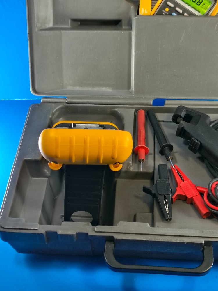Fluke ET88 DMM Digitial Multimeter