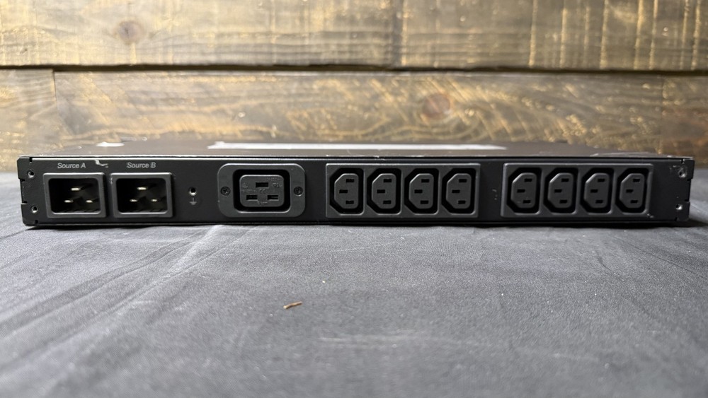 APC AP4423A NetShelter Rack Automatic Transfer Switch