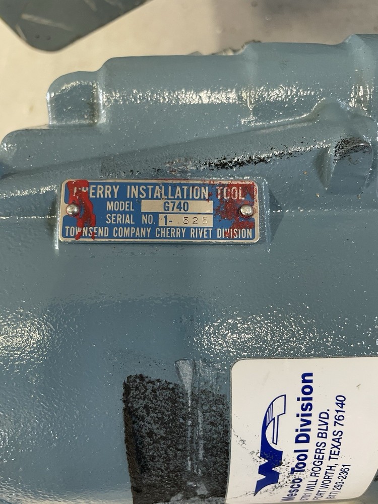 G740 CHERRY RIVETER RIVET GUN