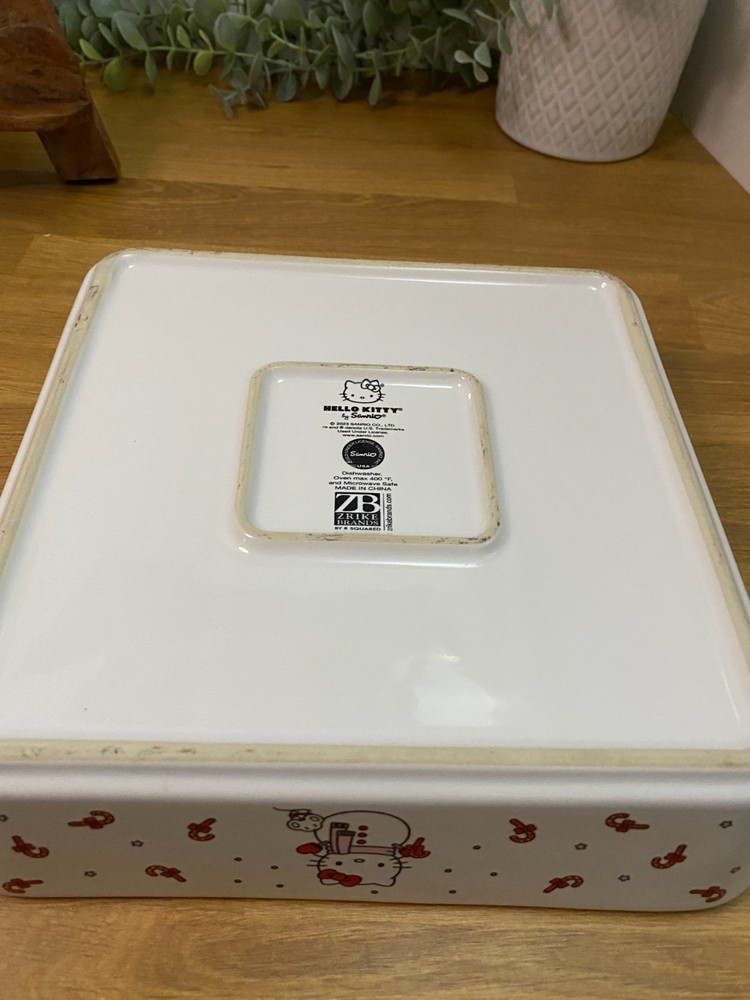 Hello Kitty Square Baking Pan 9" Christmas Snowman Ceramic Casserole Bakeware