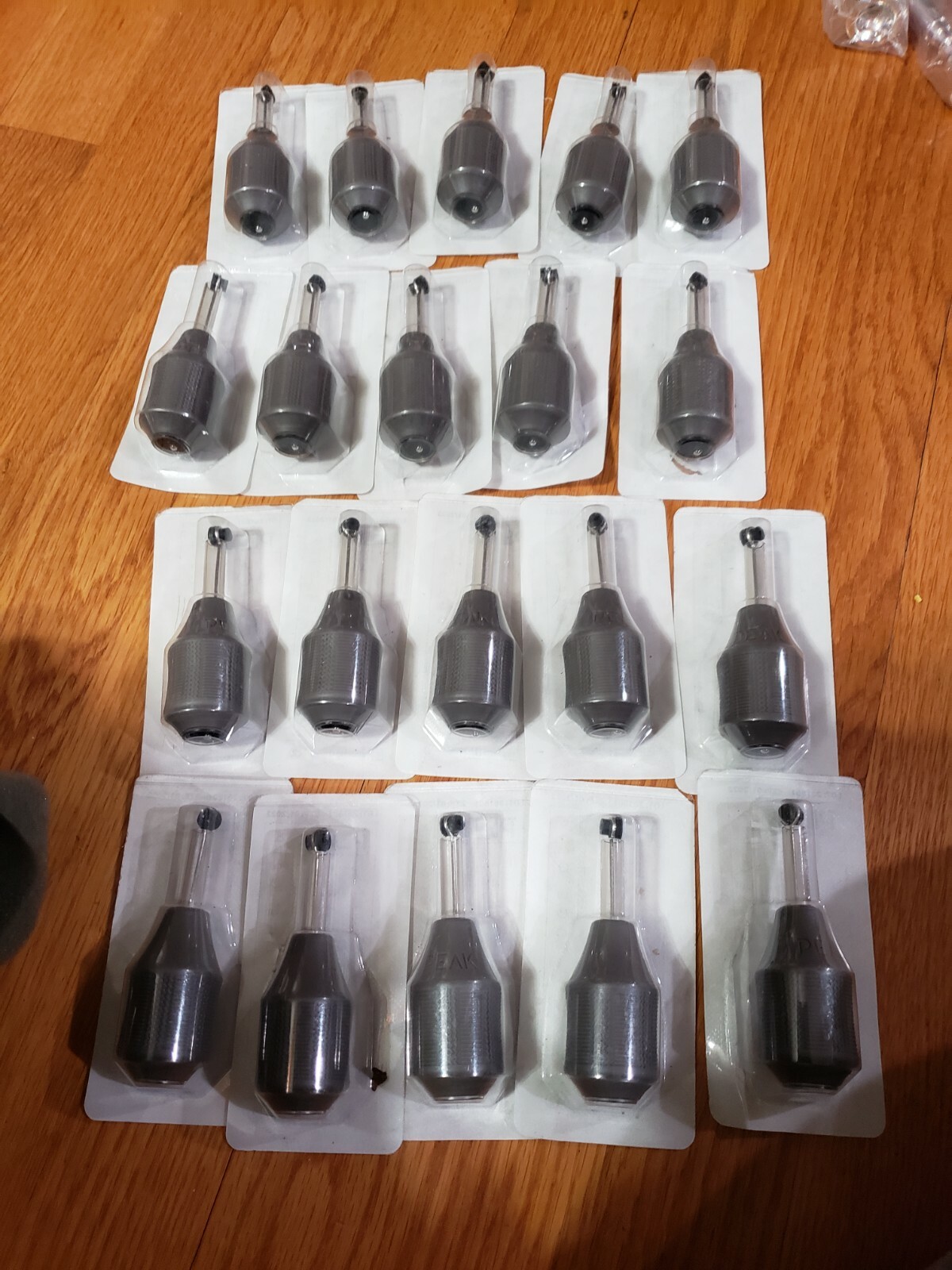 LOT OF 24 PEAK CARTRIDGE GRIPS