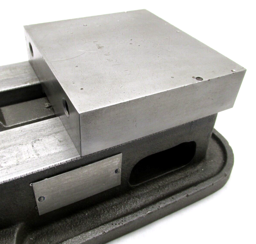 KURT ANGLOCK 6" MILLING MACHINE VISE - #D60