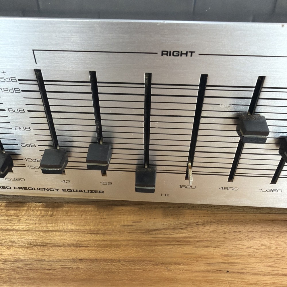 Newmark Stereo Frequency Equalizer Eg 2100
