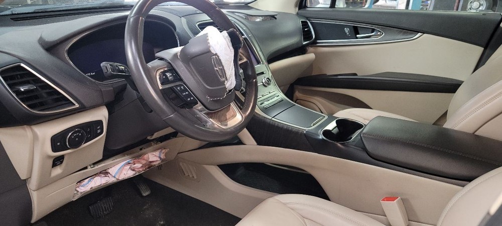 19 Lincoln Nautilus Camera Projector