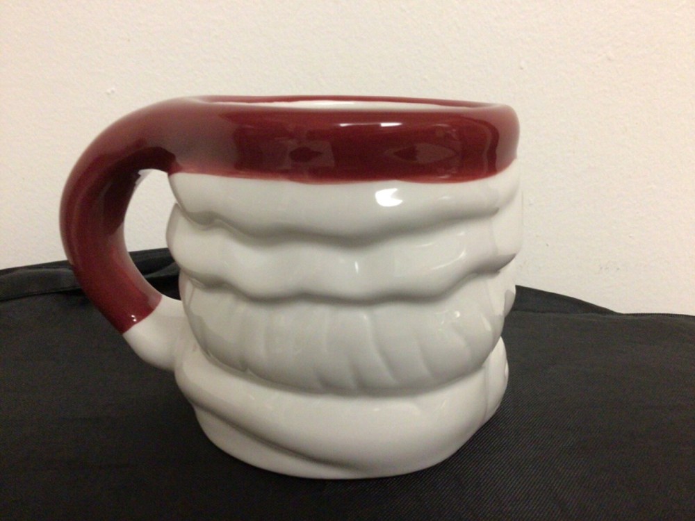 (1) POTTERY BARN SANTA CLAUS CERAMIC MUG RED OPEN BOX