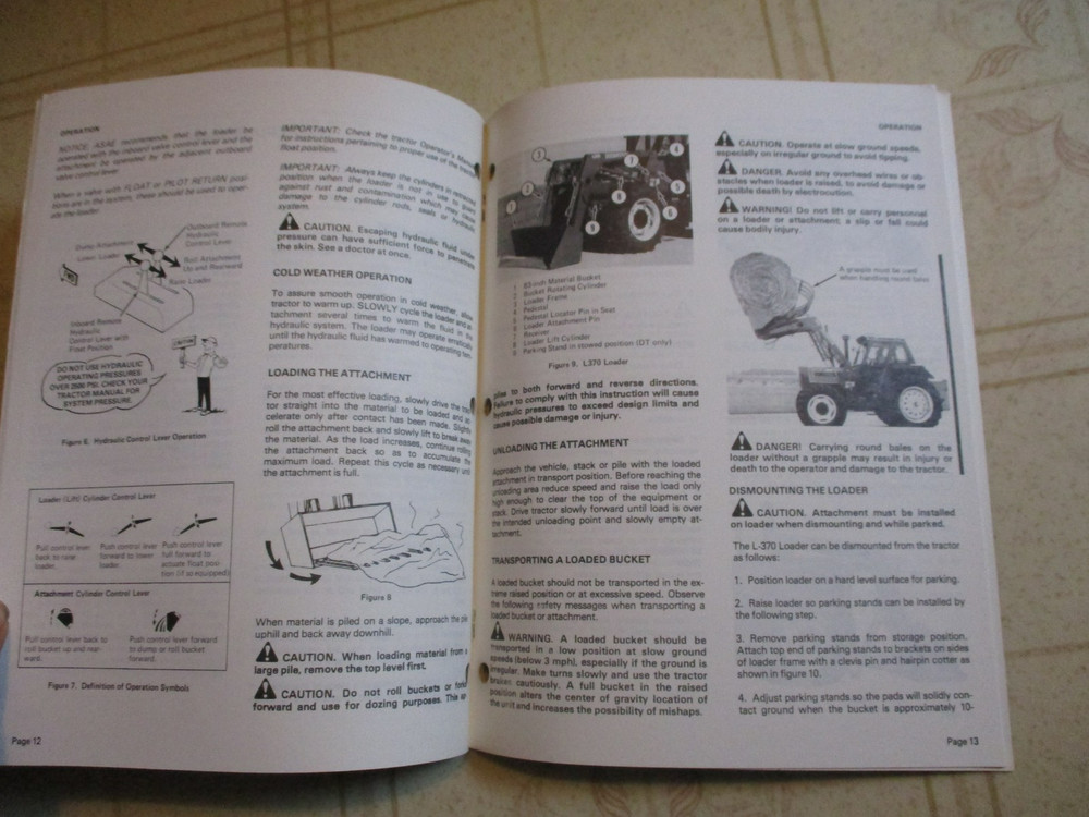 Hesston L-370 Loader Operators Manual