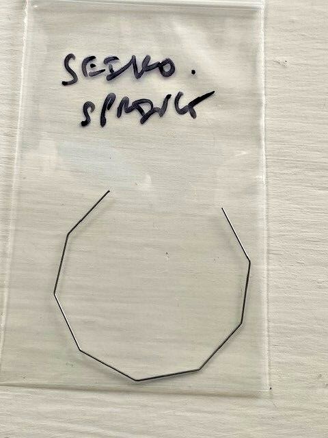 SEIKO BEZEL RETAINING SPRING - 1 pcs