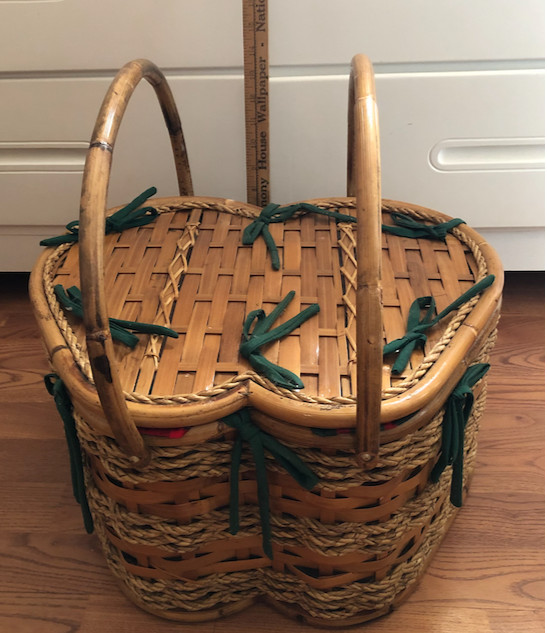 Picnic Basket Apple Shaped Large Padded Inside