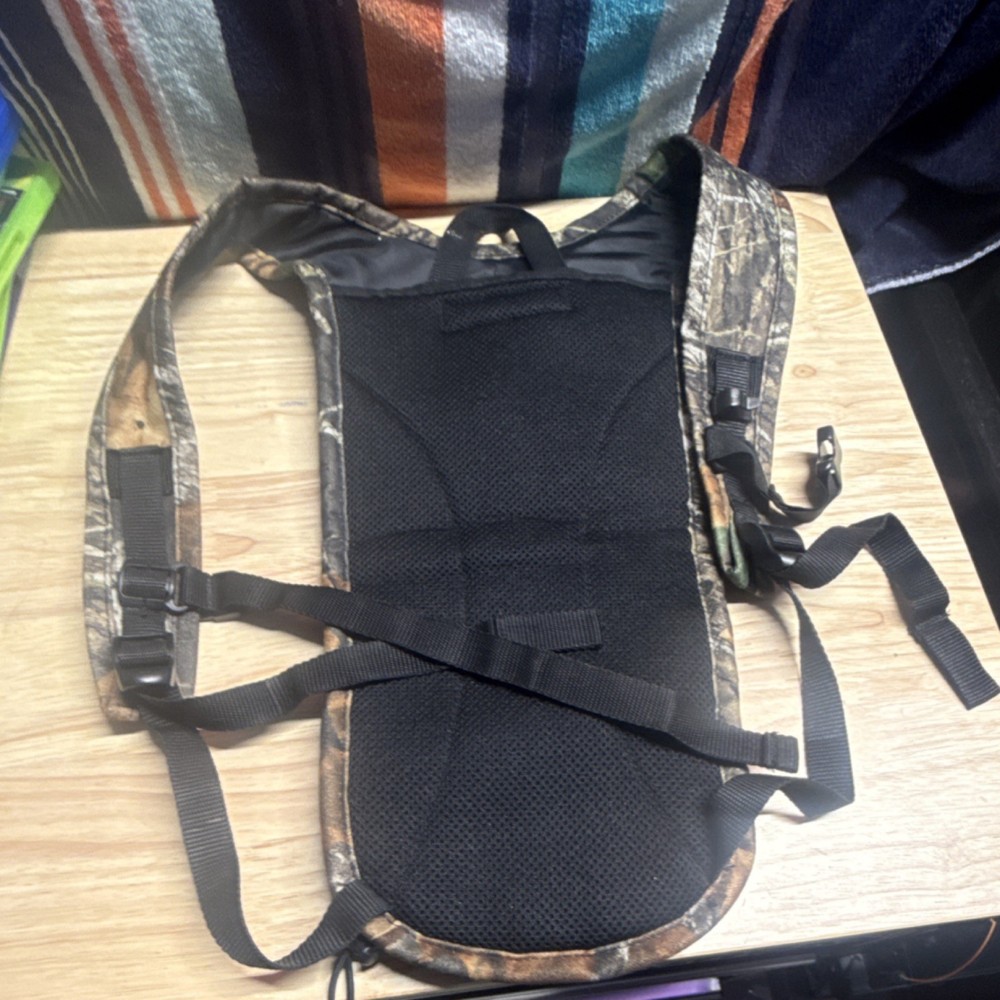 RedHead Camouflage Hydration Pack Hunting Backpack Adjustable Straps Padded Back