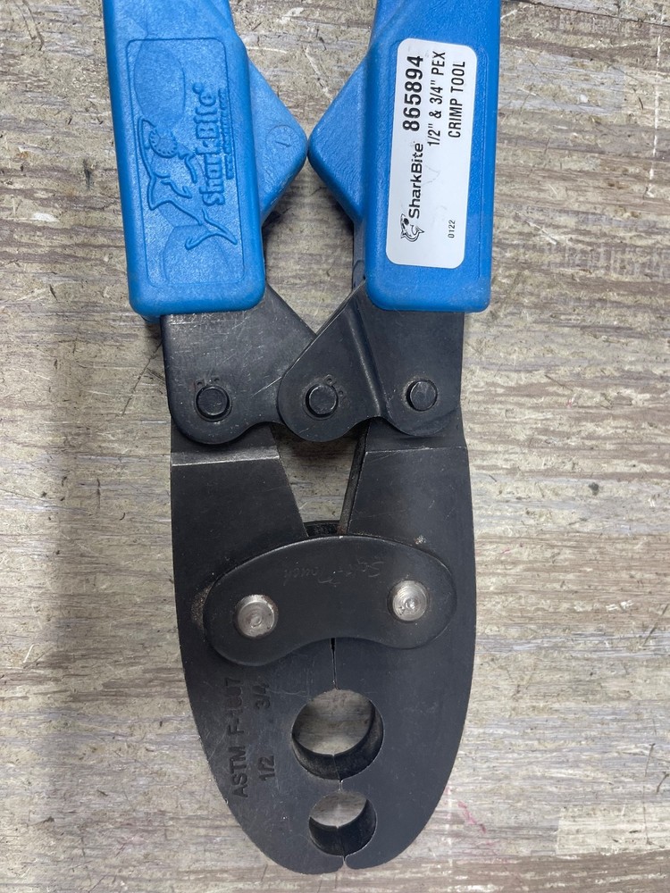 SharkBite 865894 PEX Crimp Tool for Plumbing