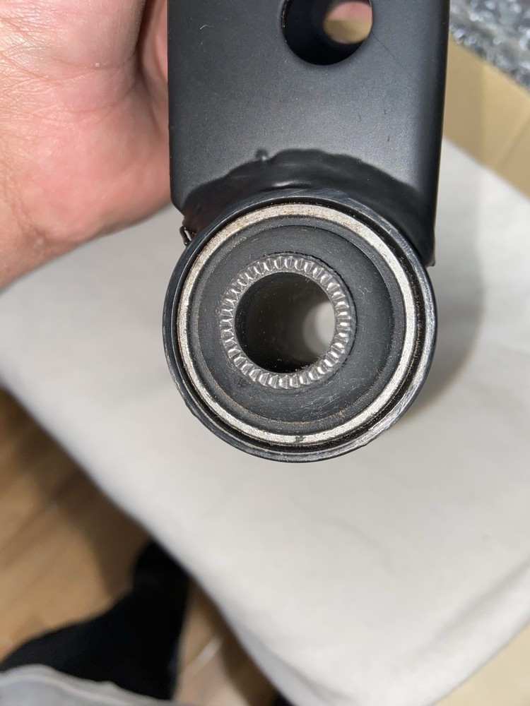 Bellteach Leaf Rear Shackles