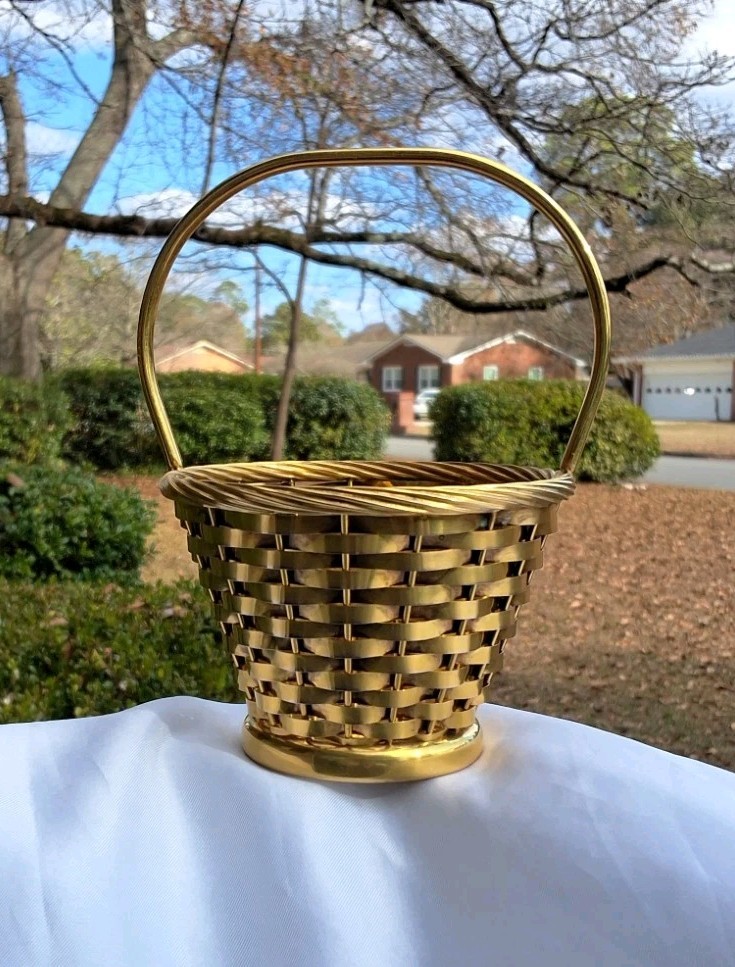 Vintage Newport EP GP-178 Small 5" Woven Gold-Plated Metal Basket w/Handle