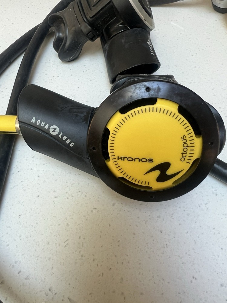 aqualung Regulator scuba diving equipment