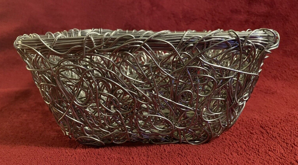 UNIQUE TWISTED METAL SILVER WIRE 8" BOHO STYLE BREAD / FRUIT BASKET