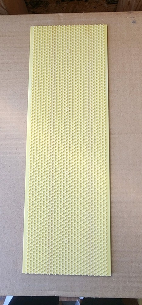 50 Pack Medium Super 5⅝" Prewaxed Plastic Beehive Rite-Cell Foundation