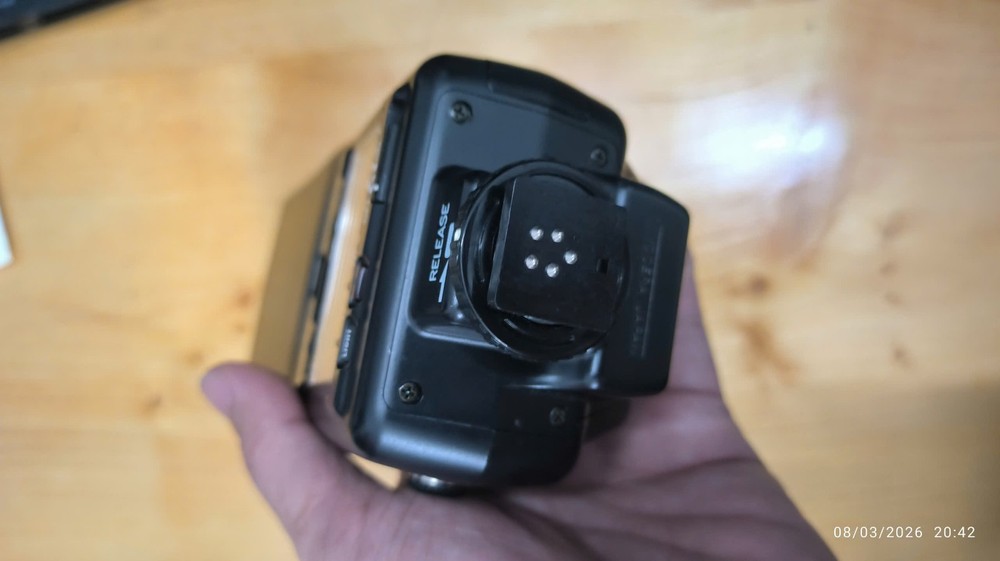 Contax TLA 360 Shoe Mount Flash Strobe Flash Camera Used