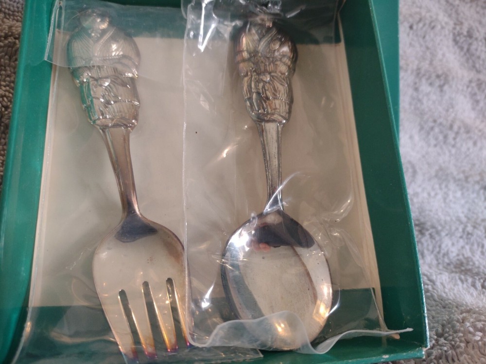 Towel Silverware since 1690 Bear in housecoat 4.5" spoon & fork + original box