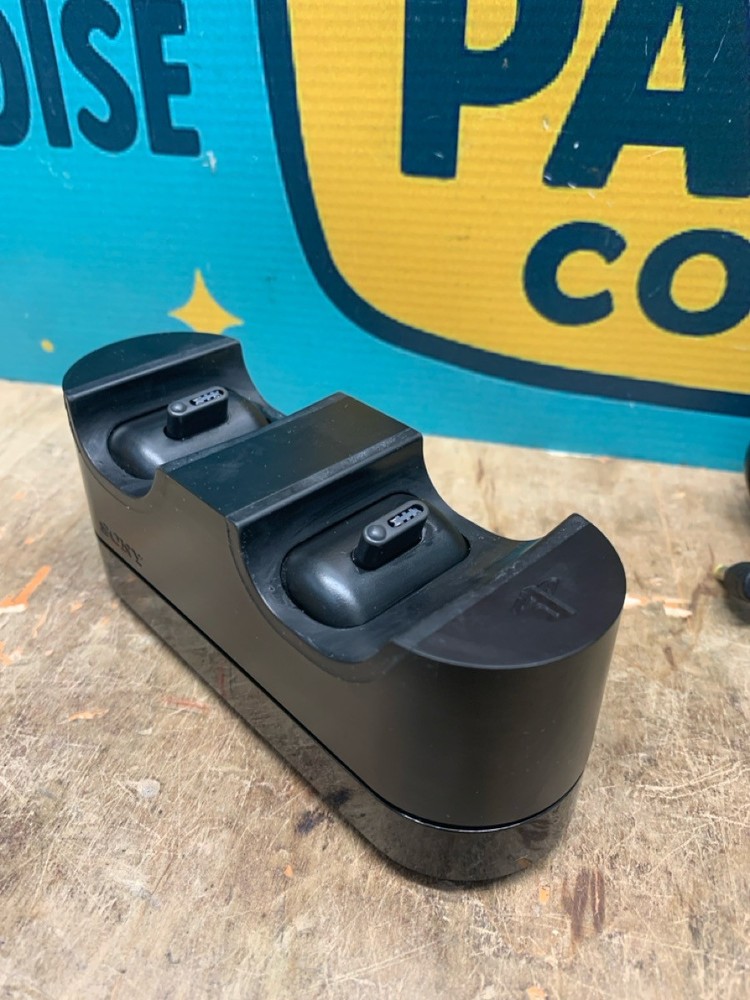 Sony DUALSHOCK4 CUH-ZDC1 Charging Dock (E10049366)
