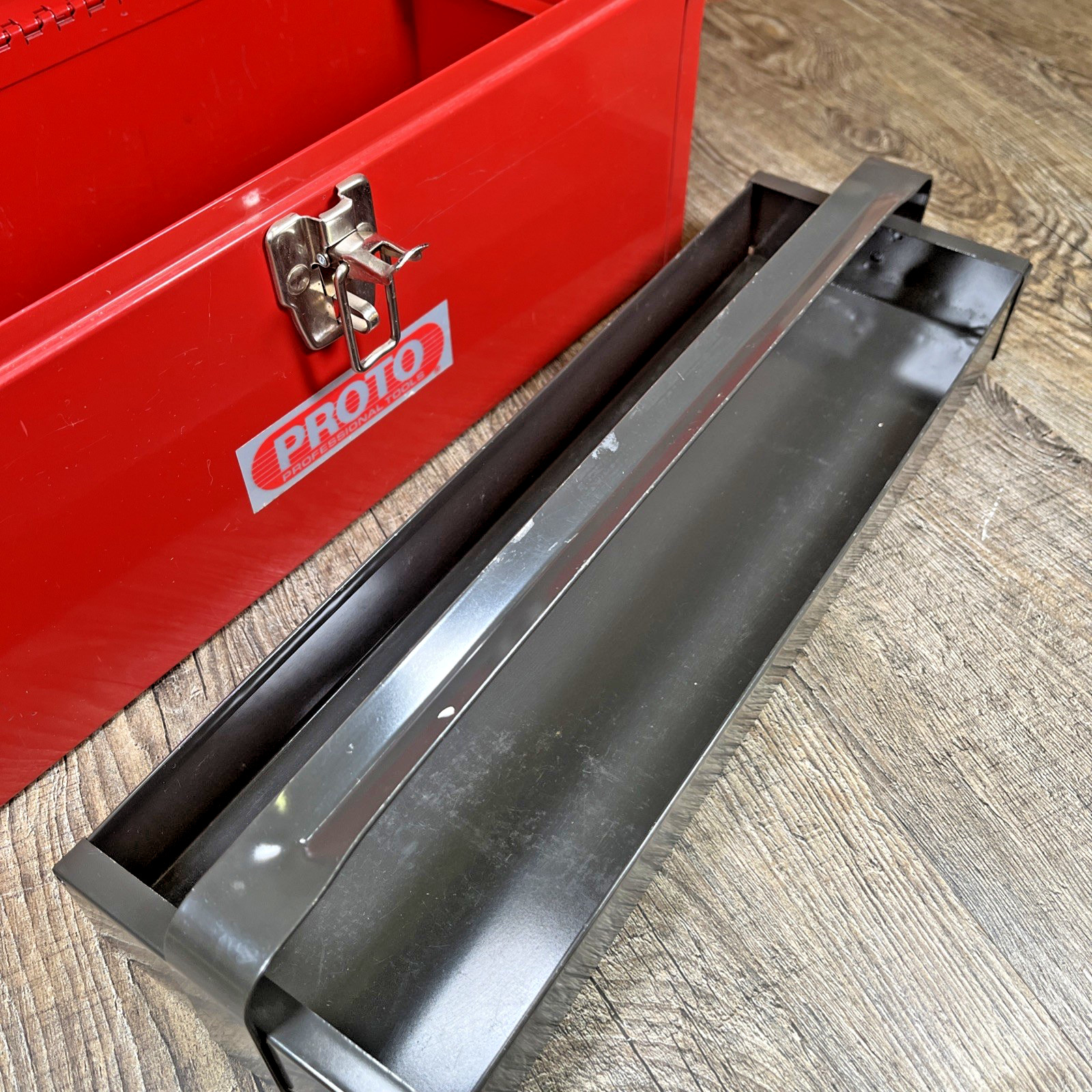 Proto metal tool box vintage Red 15 in Lockable With Tray Top Handle Clean Good