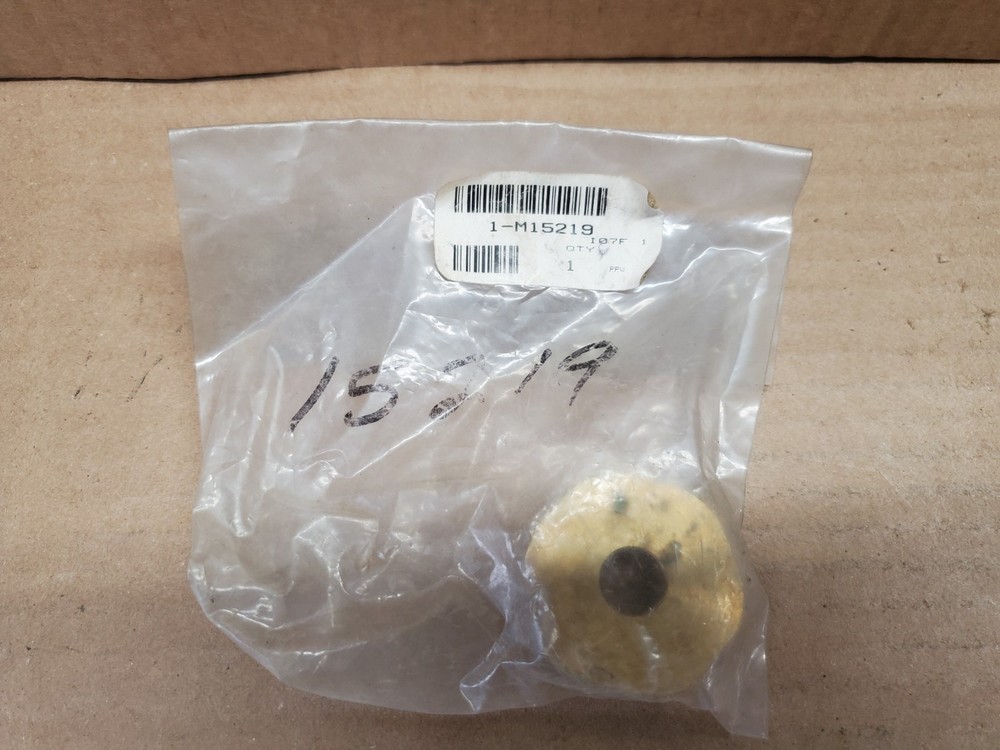 NOS M15219 Snow Plow Brass Pump Piston Follower E46 E47 E57 E58 E60 Meyer 15219