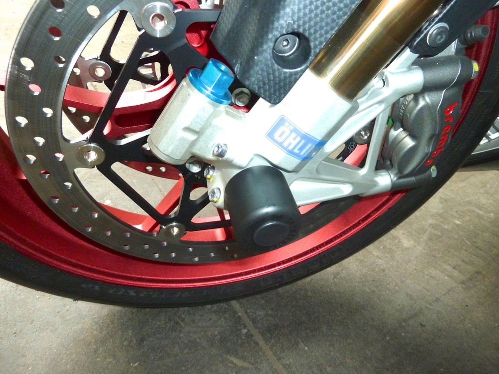 BMW K1200S FRONT WHEEL CRASH BOBBINS BUNGS PADS SAVERS PUCKS KNOBS PROTECTOR