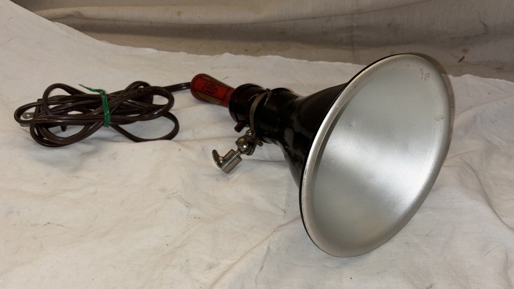 4 SMITH-VICTOR Light Set One 12” Two 10” One 6”