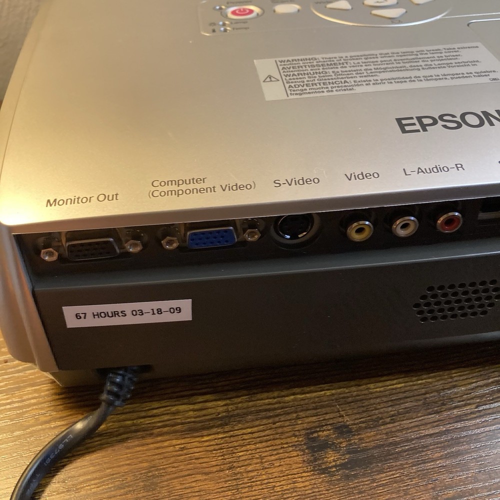 EPSON EMP-S4 Projector 3LCD w/ AV Cable, Bag, Setup Documents & CD (No Remote)