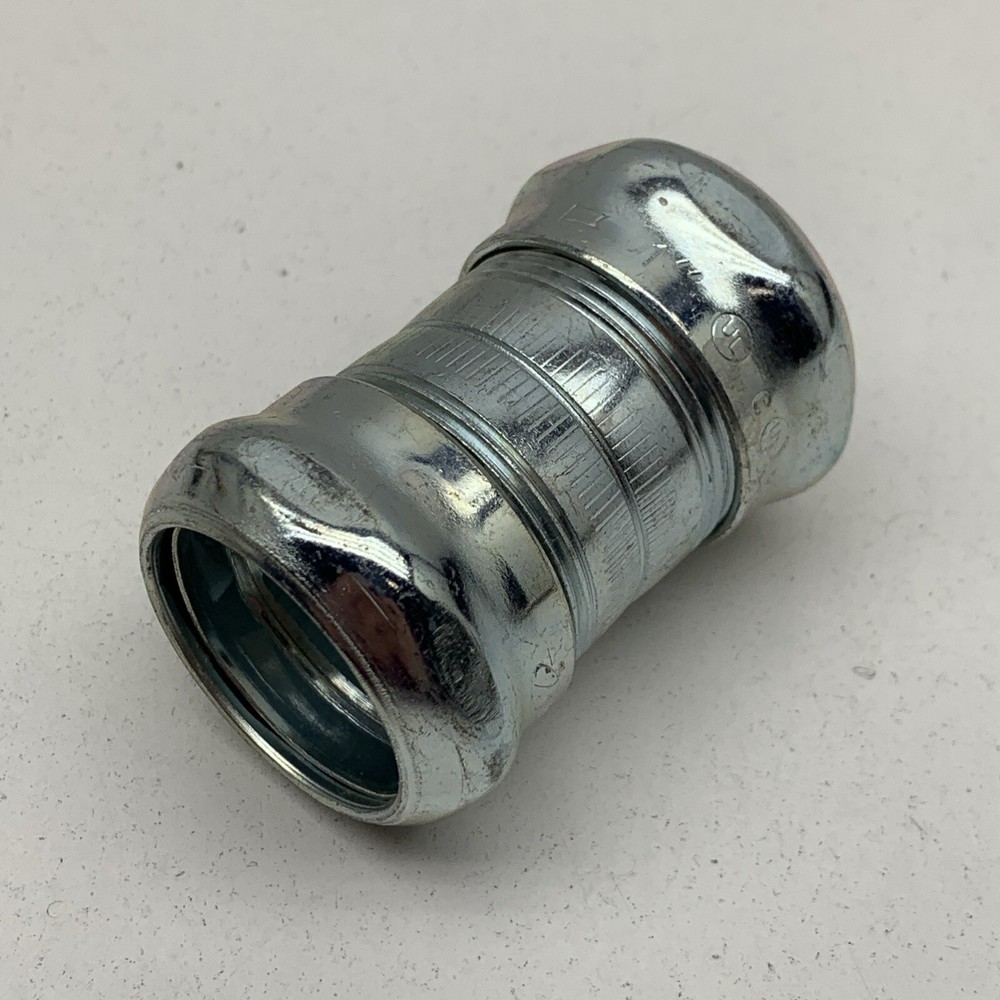 (50-Pack) One Inch EMT Conduit Steel Compression Coupling 1”