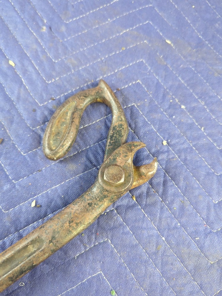 Union Hardware Cyclops Vintage Construction Nail Puller Demolition Tool Staples