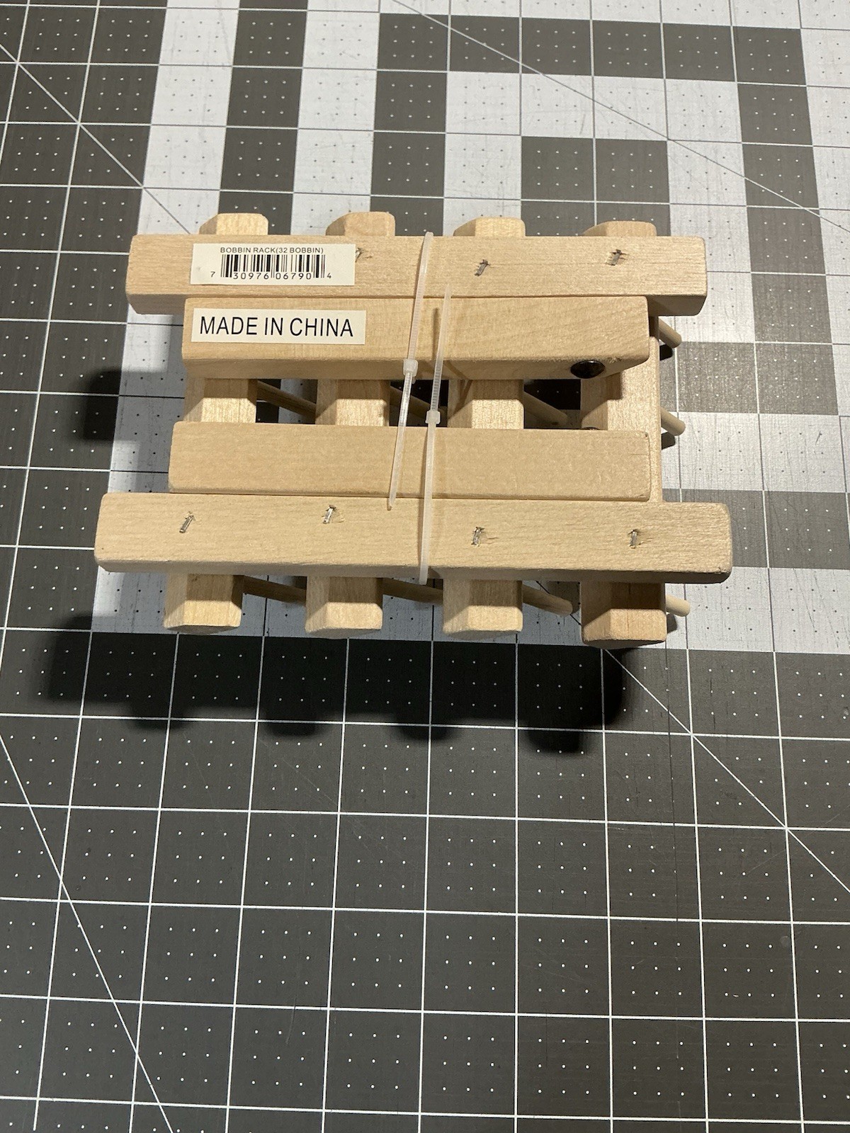 June Tailor Wooden Bobbin Rack 16 Pin, Holds 3 Bobbins Per Pin