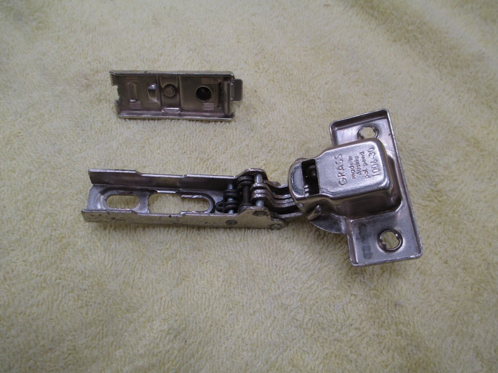 Grass 1006-30 Cabinet Hinge, No Base Plate, WS
